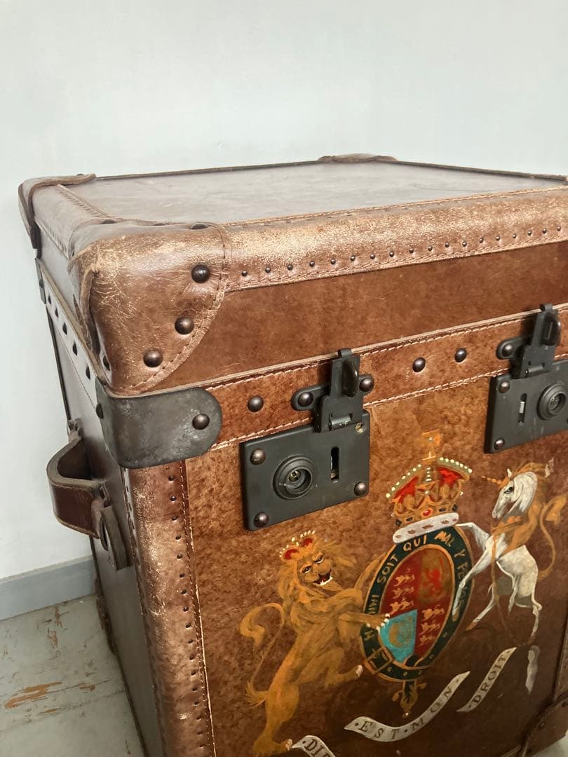 アスプルド　halo ハロ　パリストランク　本革　レザー　キャビネット