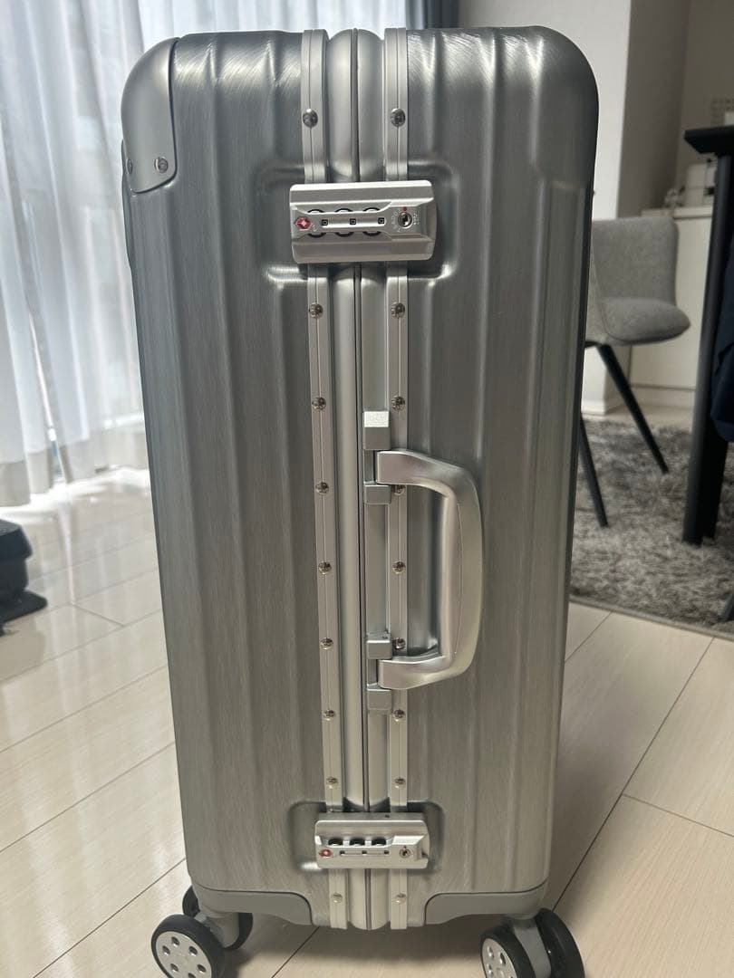 muta シルバー 中型スーツケース 新品未使用お値下げ