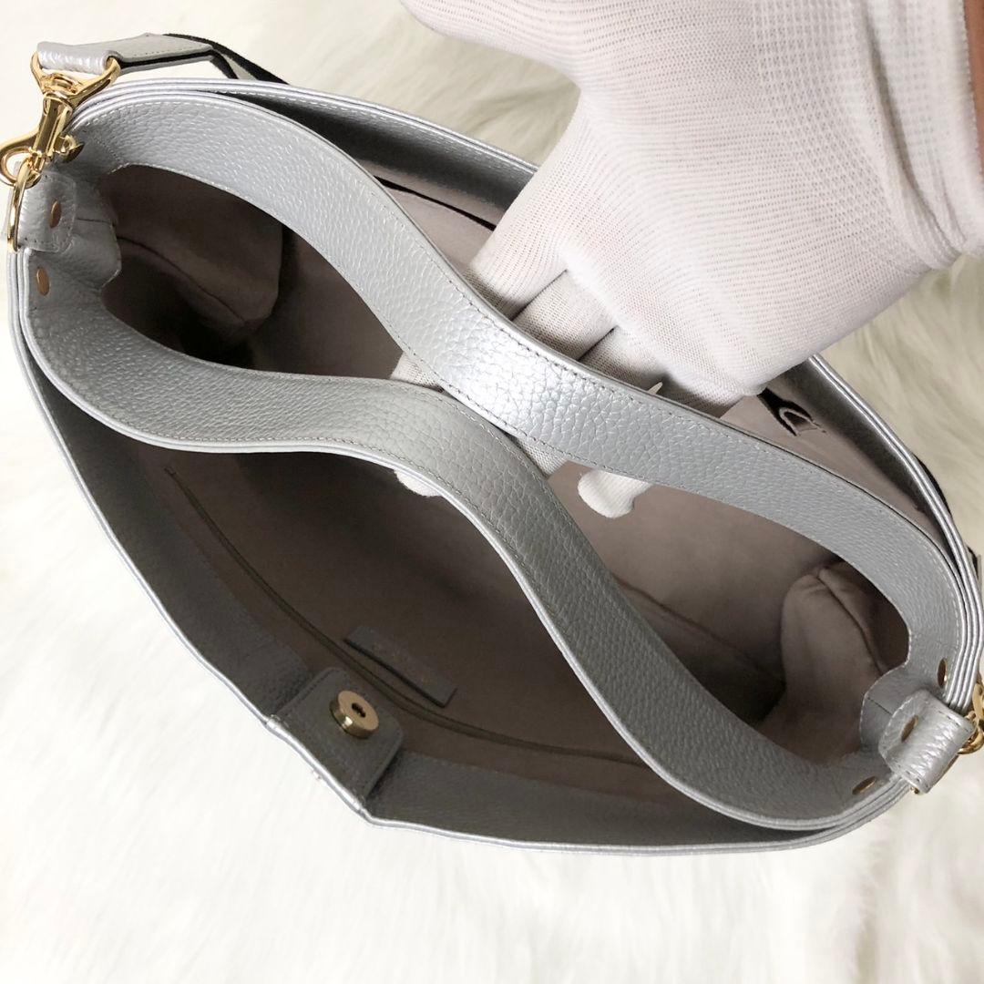 【美品】ATAO ショルダーバッグ ハンドバッグ エルヴィ 限定カラー シルバー