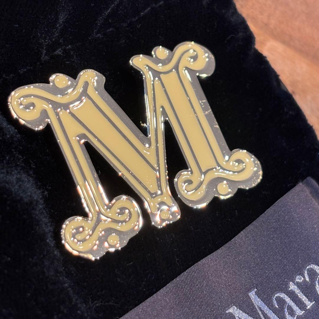 MAX MARA マックスマーラ　ブローチ　M