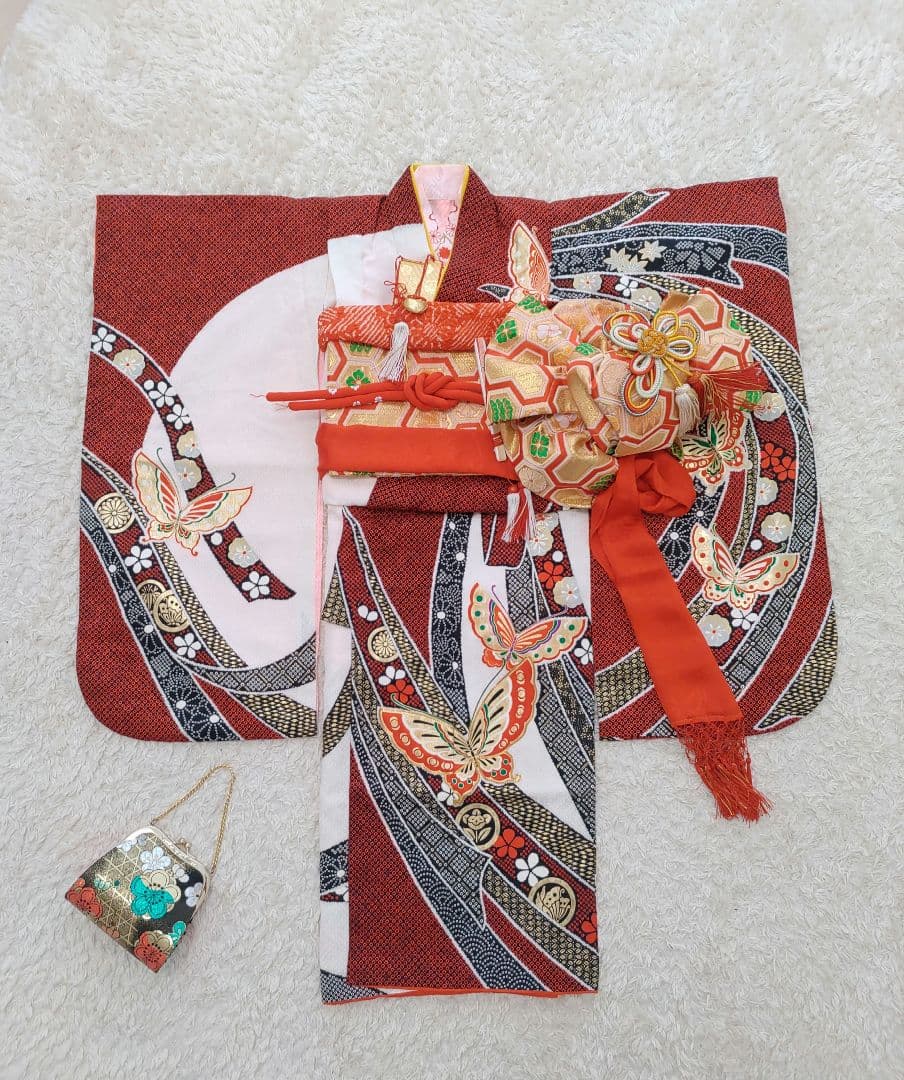 ★ssshiopi★　七五三 着物　7歳　赤　黒　絞り柄　作り帯　ゴールド