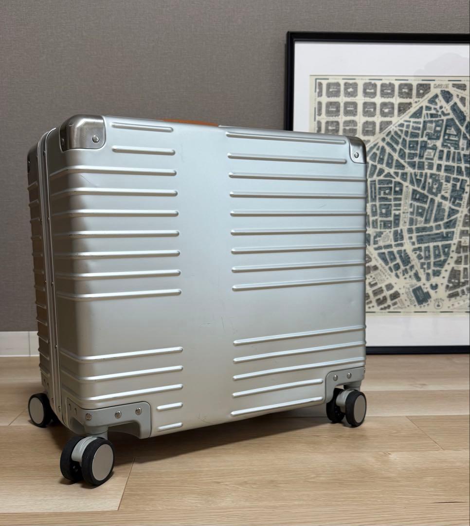 【innovator】 アルミスーツケース 横型 42L （INV1611）