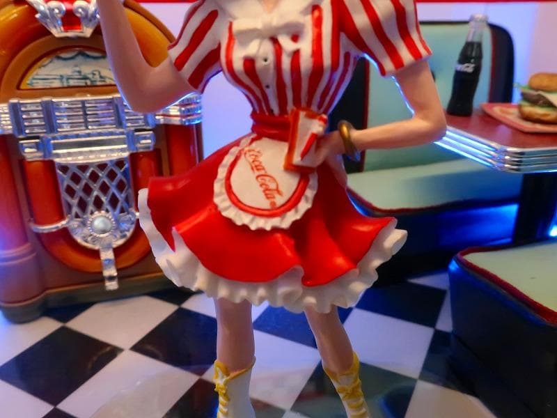 コカコーラ ベティちゃん Betty Boop ダイナーウェートレス フィギュア