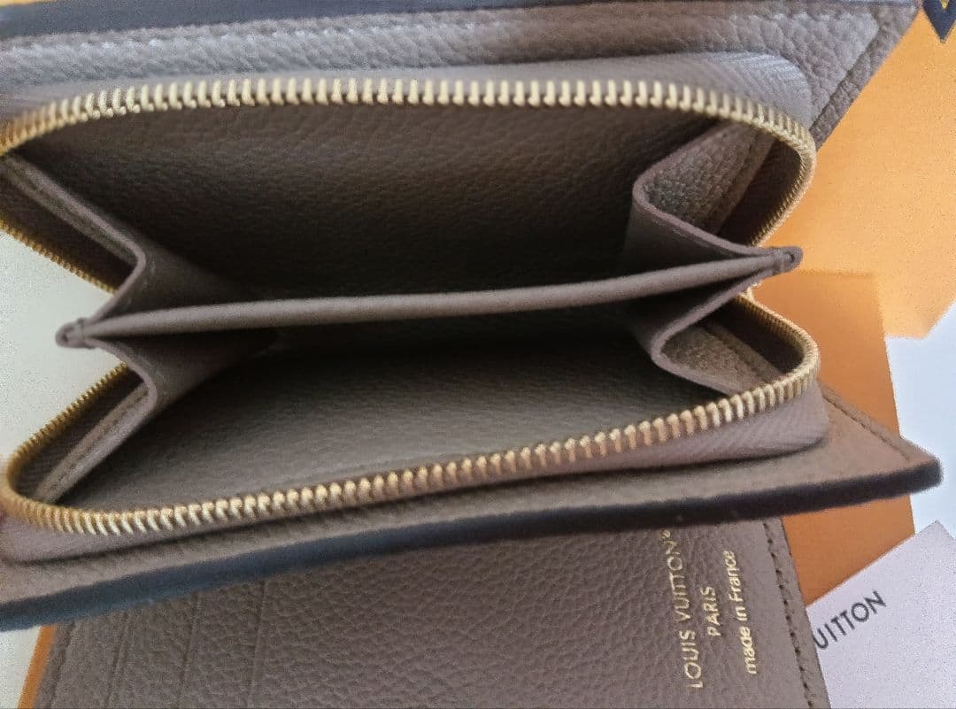 極美品✨LOUIS VUITTON ポルト フォイユ クレア 二つ折り財布