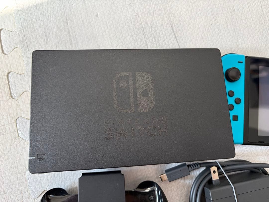 【即購入⭕️】Nintendo Switch ネオンブルー/ネオンレッド 箱無し