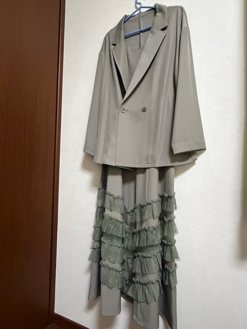 niana トランスペアレントヘムセットアップドレス　グレージュ