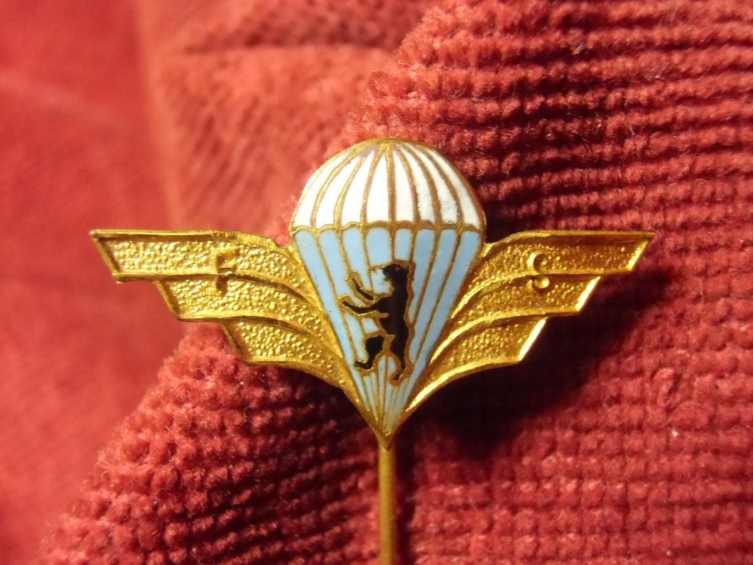 ＢＷドイツ軍/連邦軍＊ベルリン＊コーンケ空挺スポーツメンバーピン（実物）