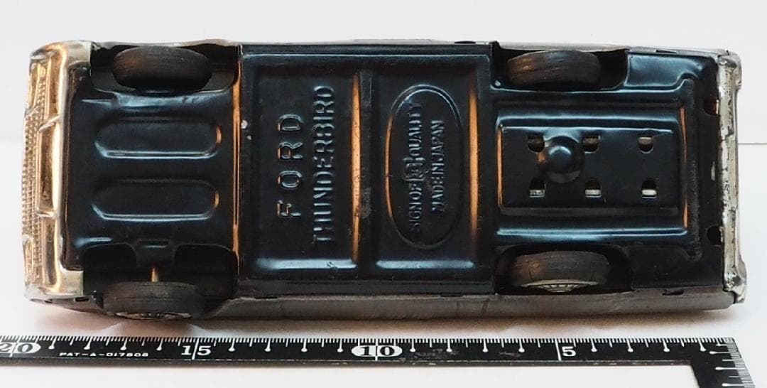 萬代屋【3代目フォード サンダーバード グレー】ブリキtin toy car箱無