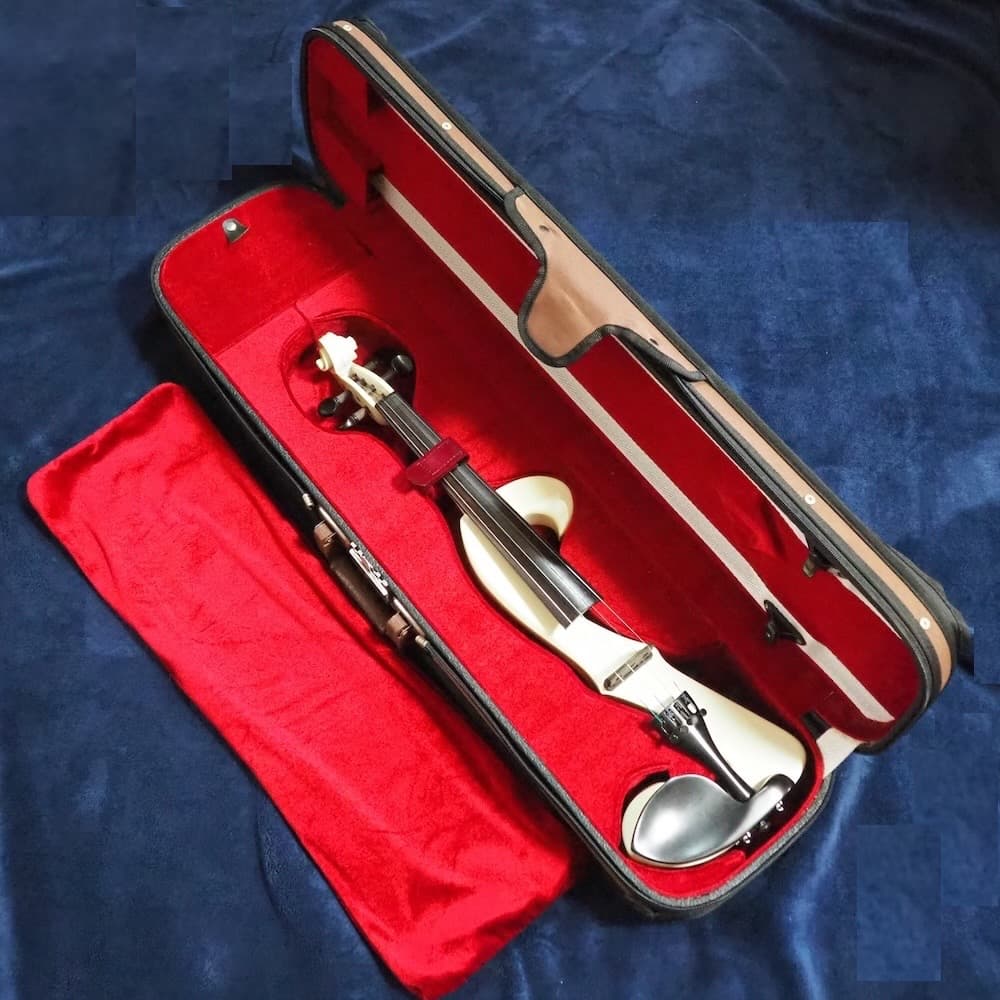 エレキバイオリン Straus 白