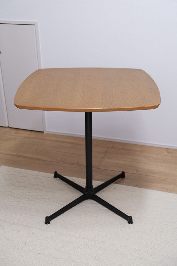 モモナチュラル　カフェテーブル　スクエア