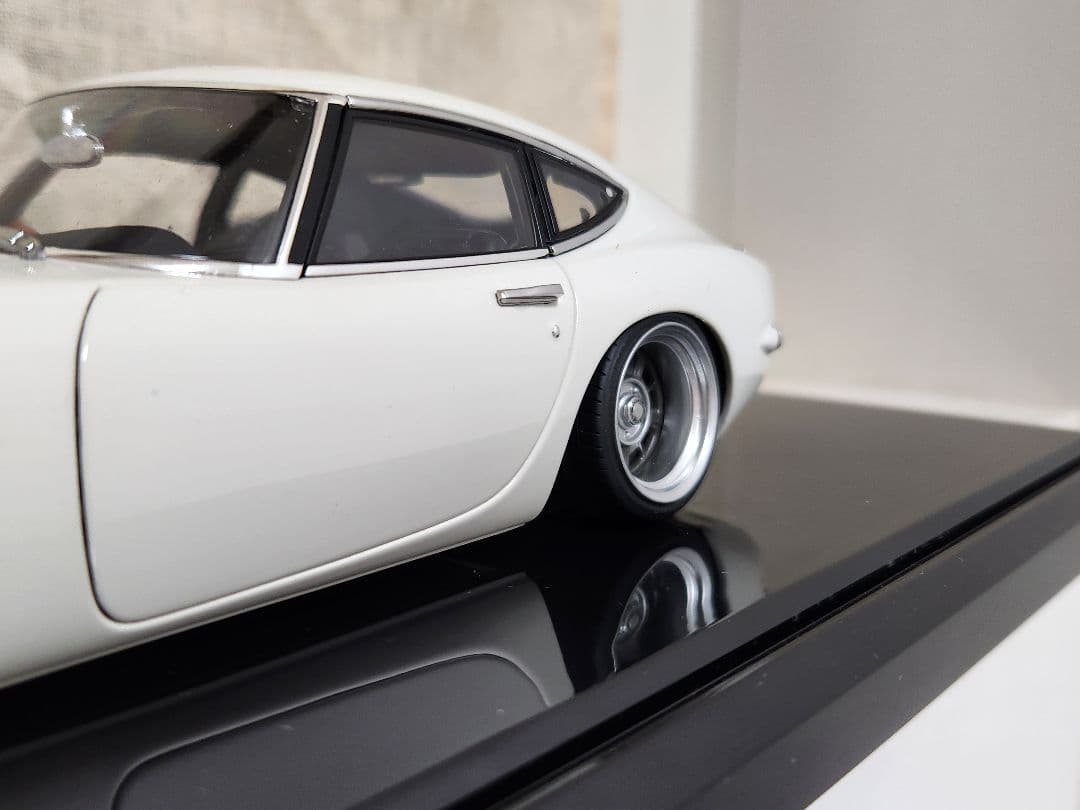 オートアート1/18　トヨタ2000GT