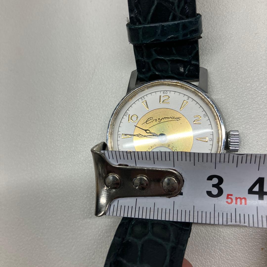 Pobeda スプートニク ビンテージ 手巻き 白 金色文字盤 ホワイト 稼働中