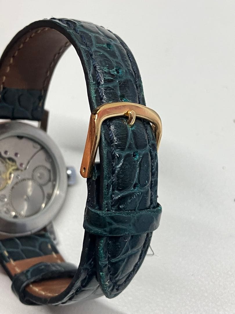 Pobeda スプートニク ビンテージ 手巻き 白 金色文字盤 ホワイト 稼働中