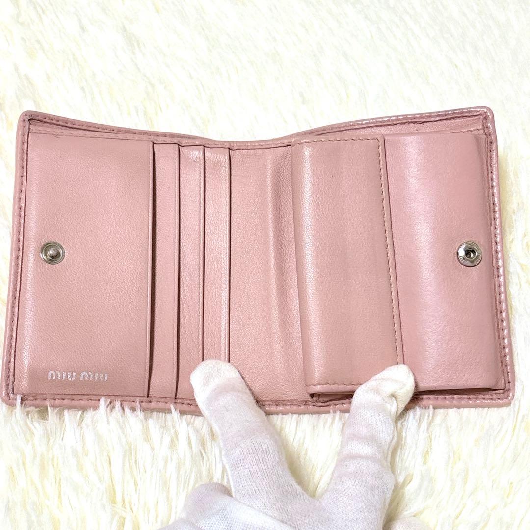 美品✨️ミュウミュウ マテラッセ ビジュー パール 折り財布 パール ピンク