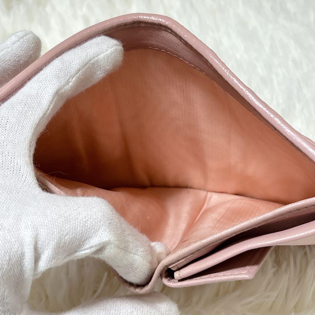 美品✨️ミュウミュウ マテラッセ ビジュー パール 折り財布 パール ピンク
