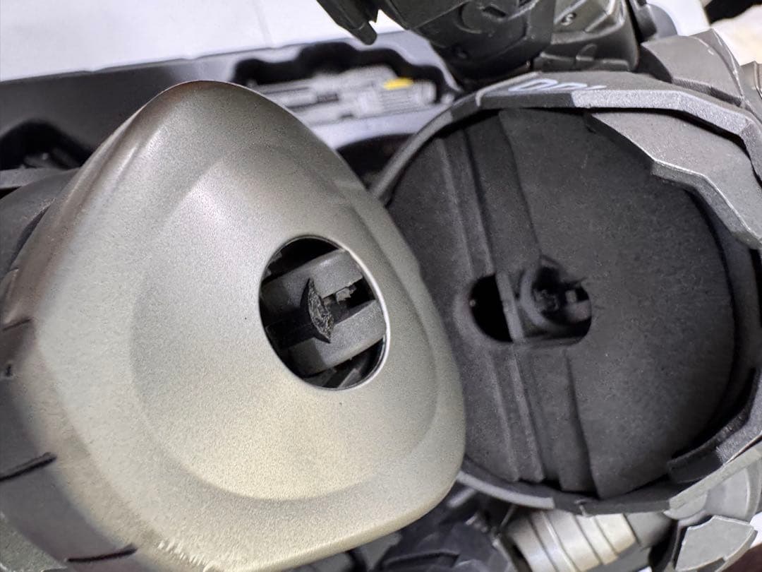 破損あり ホットトイズ アイアンマン ウォーマシン フィギュア