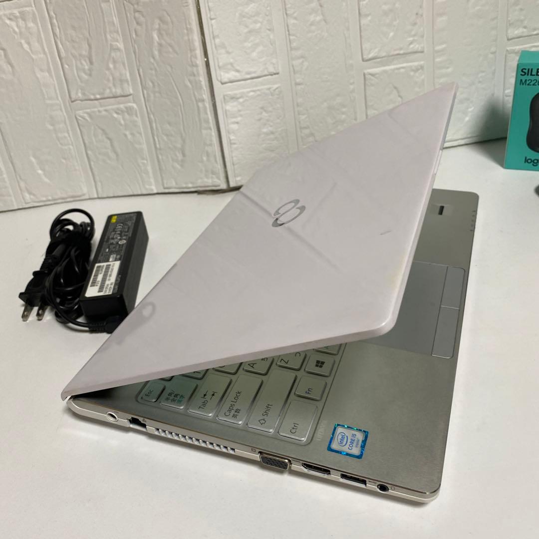 Windows11 オフィス入りCore i5 SSD256GB 富士通　FHD