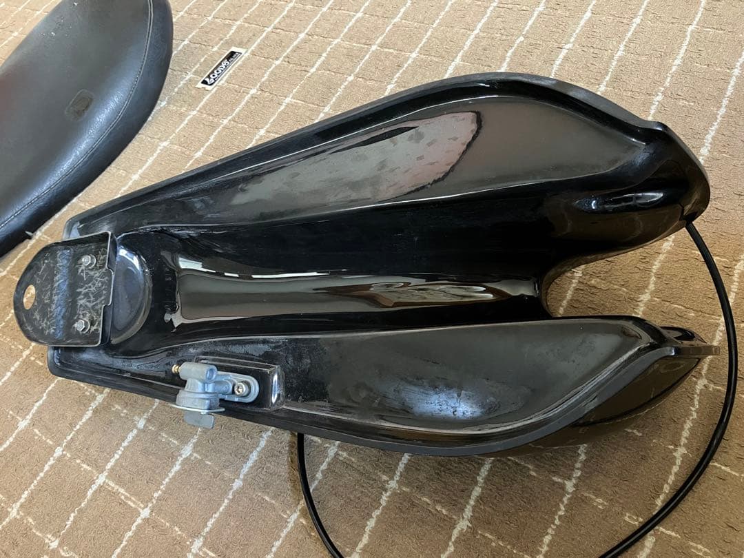 sr400 タンク　GOODS FRPタンク　ステッカー