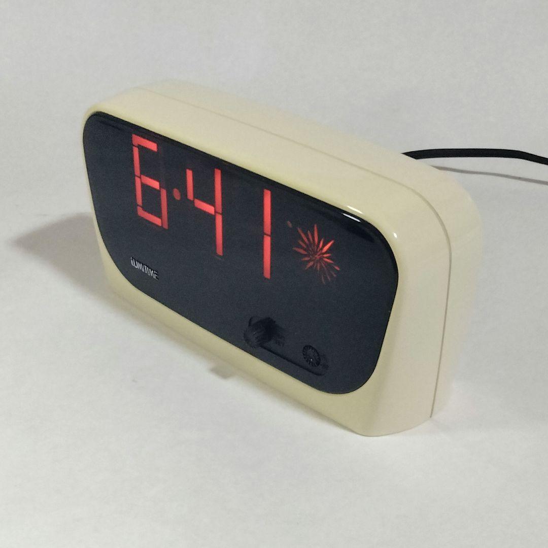 c*e様 【新品】ルミタイム LUMITIME 光デジタル時計 ホワイト スペー