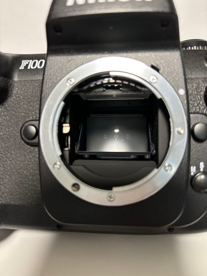 【piyo9298✨】Nikon F100 フィルム一眼レフカメラ　難あり