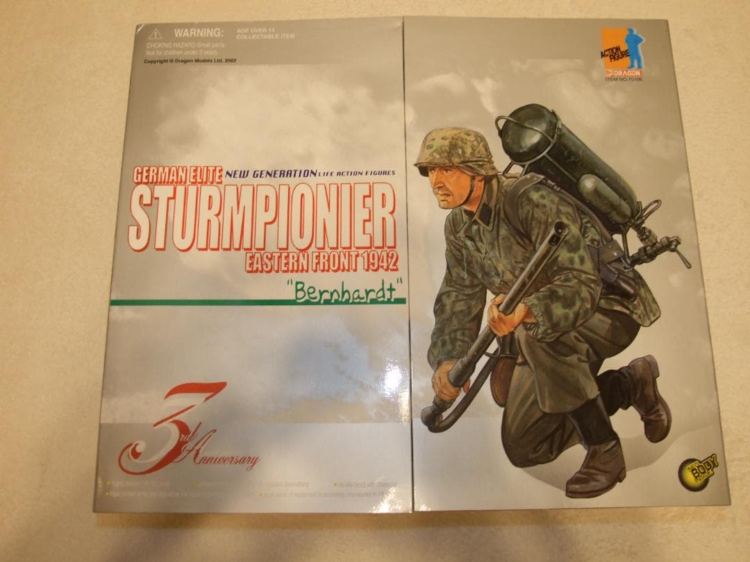 1/6 ドラゴンモデルズ　ww２アクションフィギュア ドイツ軍武装親衛隊戦闘工兵