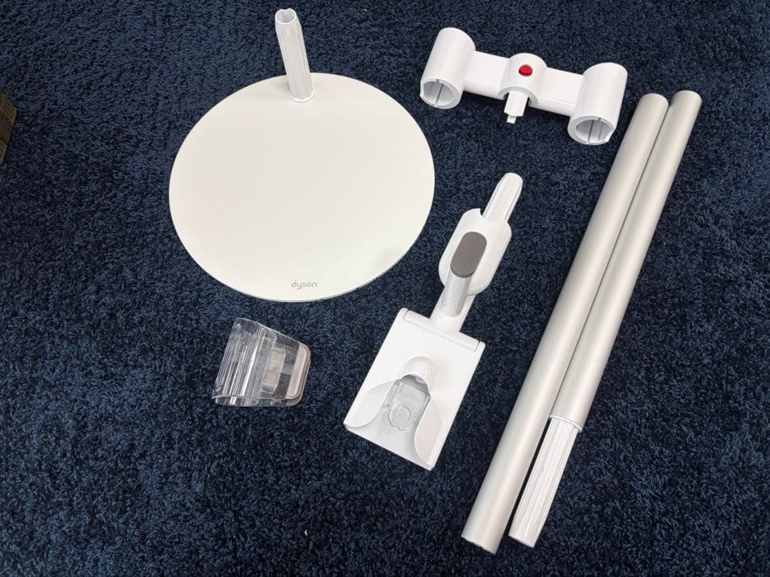 【新品未使用】Dyson Floor Dok マルチツールホルダー付き