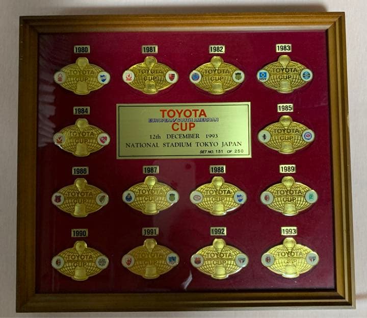 入手不可能TOYOTA CUP'80〜'93 バッジ非売品 250限定/131番