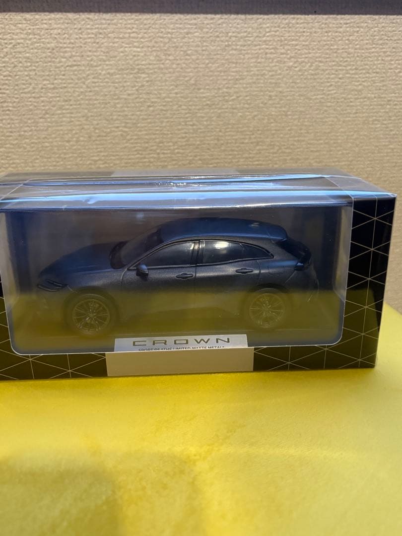 1/30 ミニカー トヨタ クラウン スポーツ マットメタル