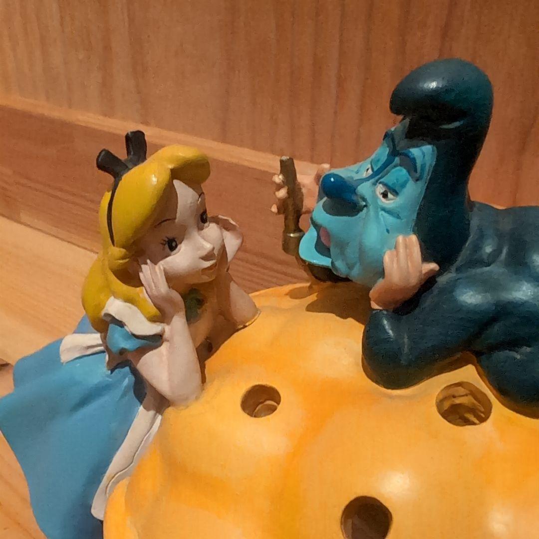 不思議の国のアリス　フィギュア　小物入れ