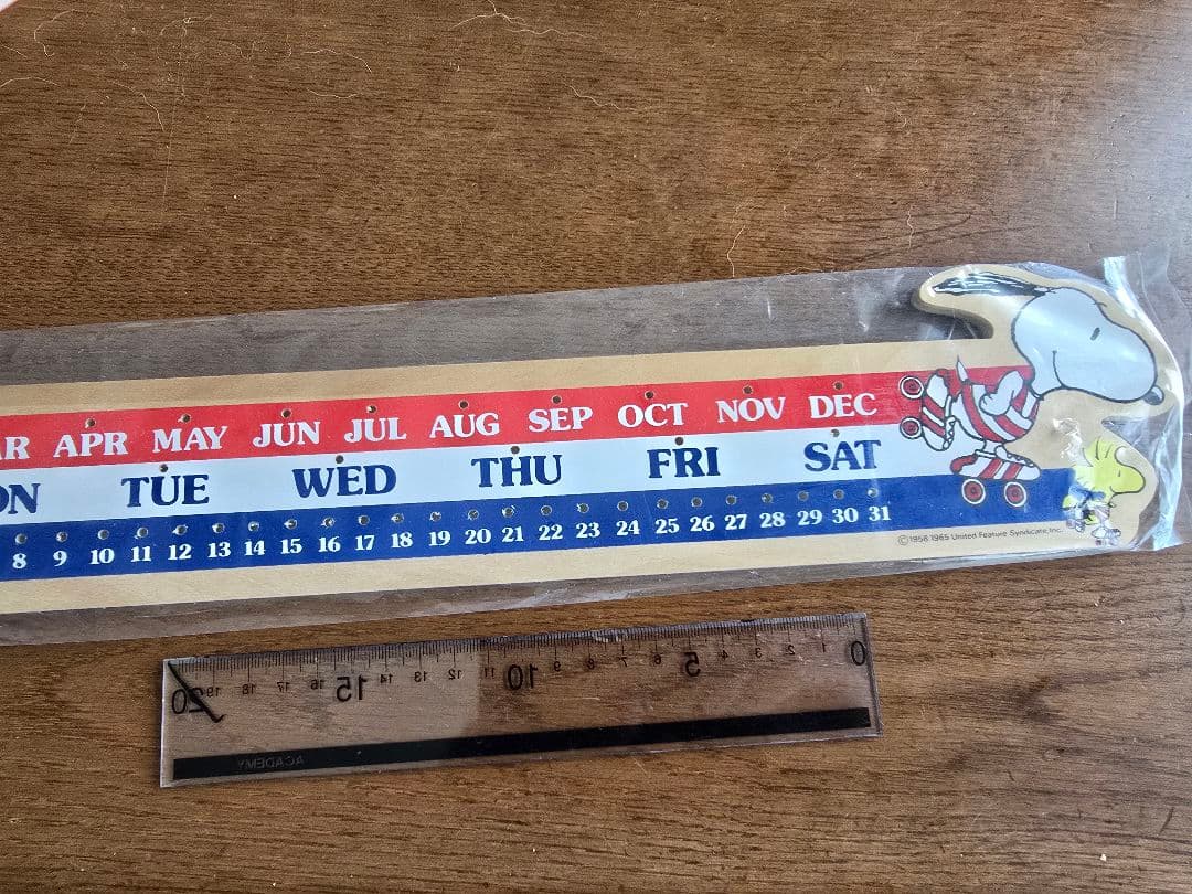 スヌーピー　木製カレンダー　2026年レア物　ビンテージ　英語