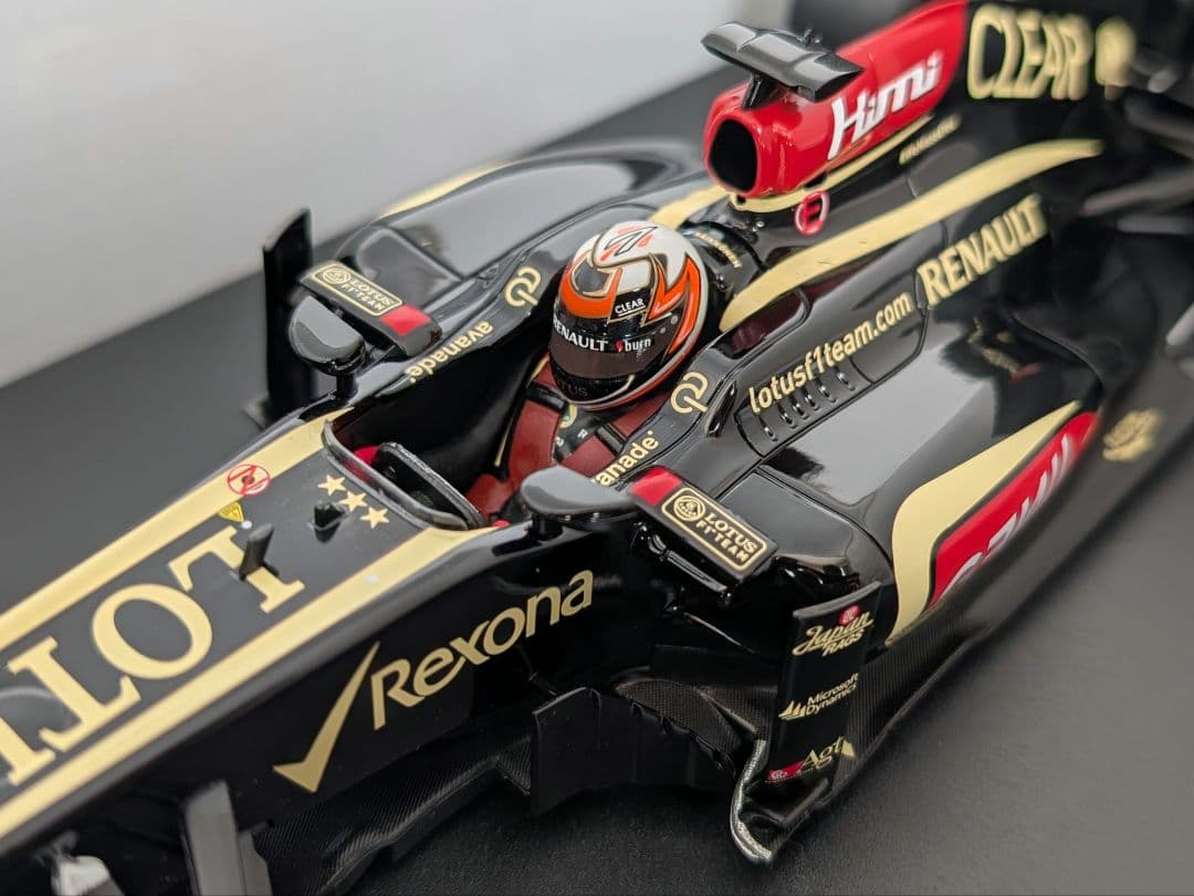 ミニチャンプス 1/18 ロータス ルノー E21 2013 K.ライコネン