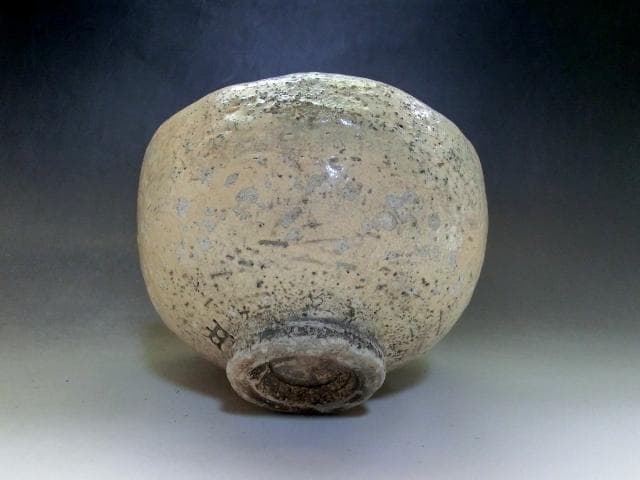 茶碗■時代物 古い白釉黒紋硬碗 桃山時代 灰釉 波口縁 出 古玩 茶道具 骨董■