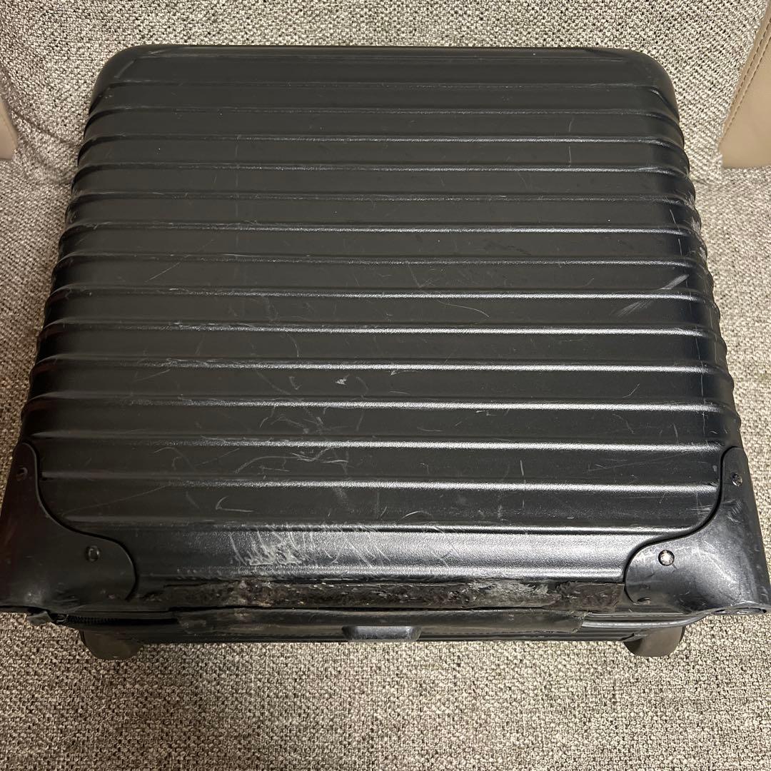 RIMOWA リモア　ブラック キャリーケース