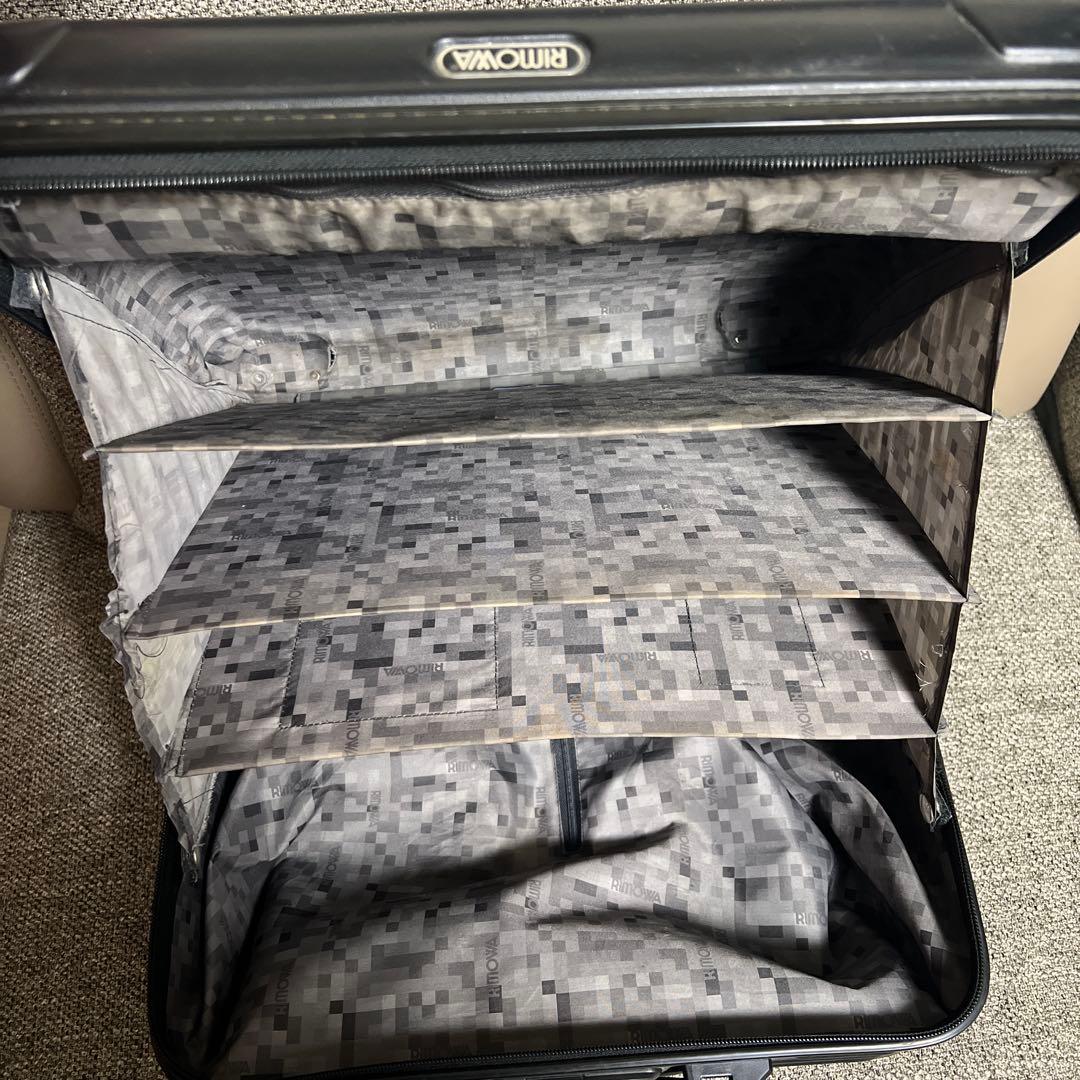 RIMOWA リモア　ブラック キャリーケース