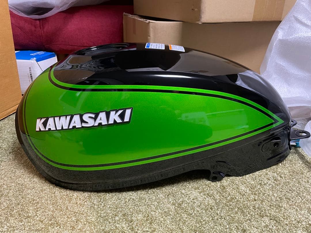 Z650rsタンクとテールカウルのセット