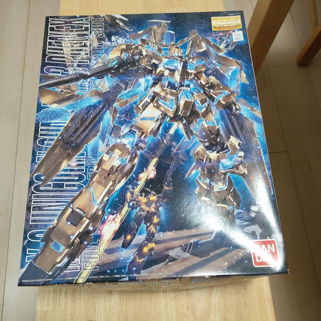バンダイ MG 1／100 ユニコーンガンダム3号機 フェネクス　未使用　美品