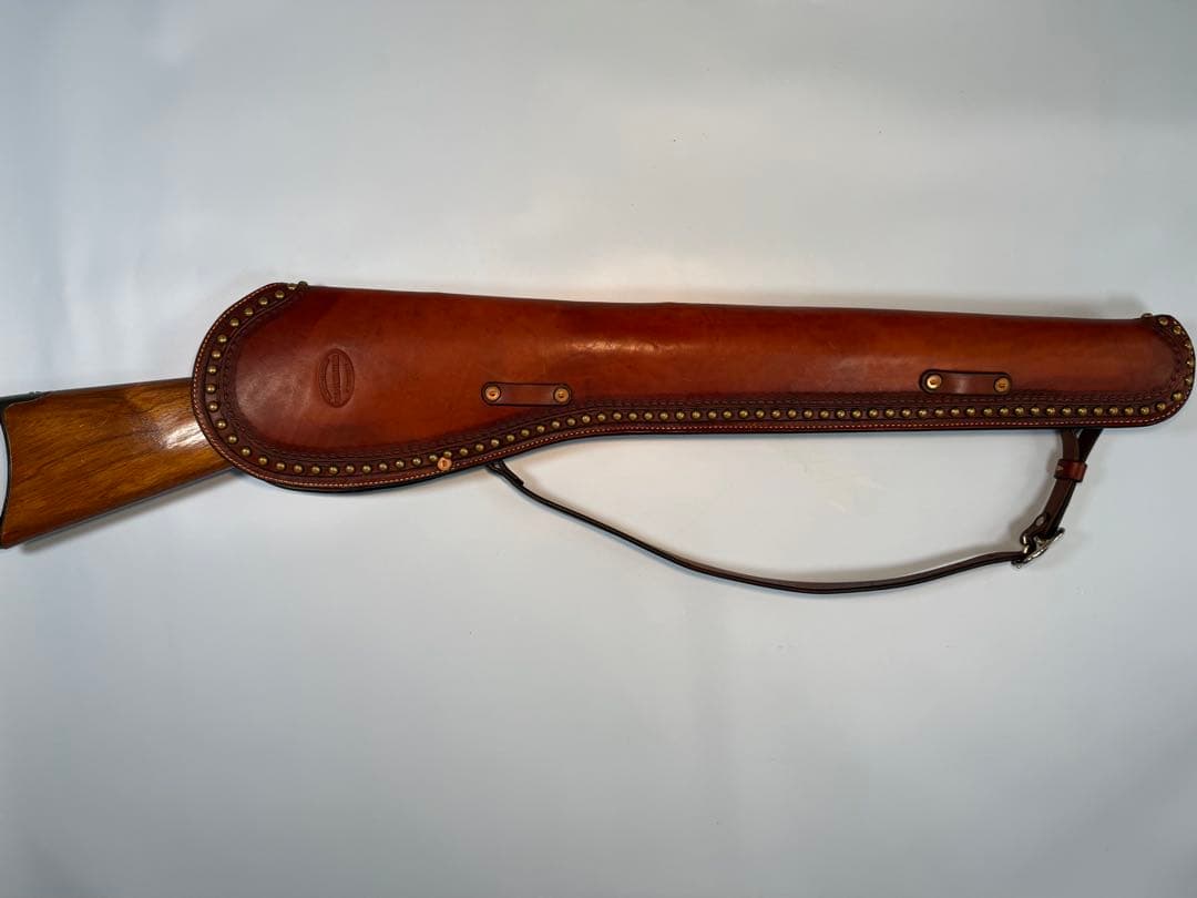 ウィンチェスターM 1873カービン用レザー製スタッズ付きライフルケース