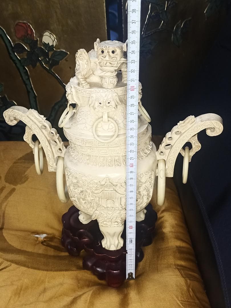 獅子彫刻 木製スタンド付き 飾り香炉 彫刻 骨董風 インテリア