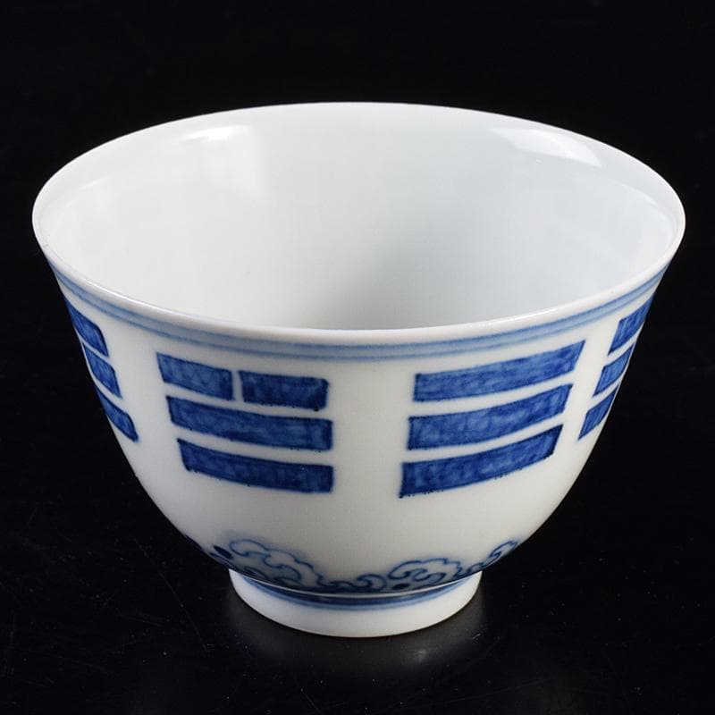 中国　大明成化年製　青花波文盃　C　7807E