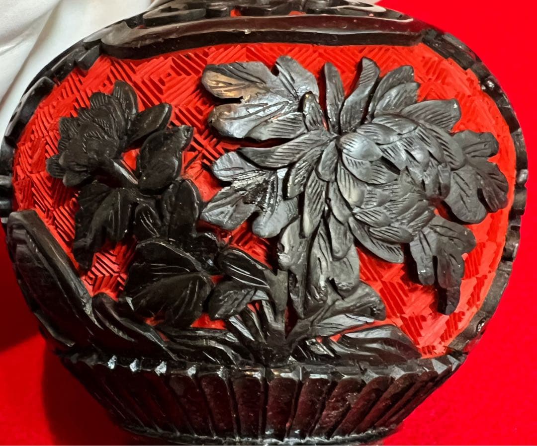 中国美術 堆朱 堆黒 花紋樣　漆彫 花瓶 花入 花器 台座付き コレクション