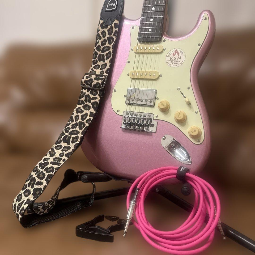 ほぼ未使用⭐︎バッカス BACCHUSエレキギターピンク初心者セット⭐︎