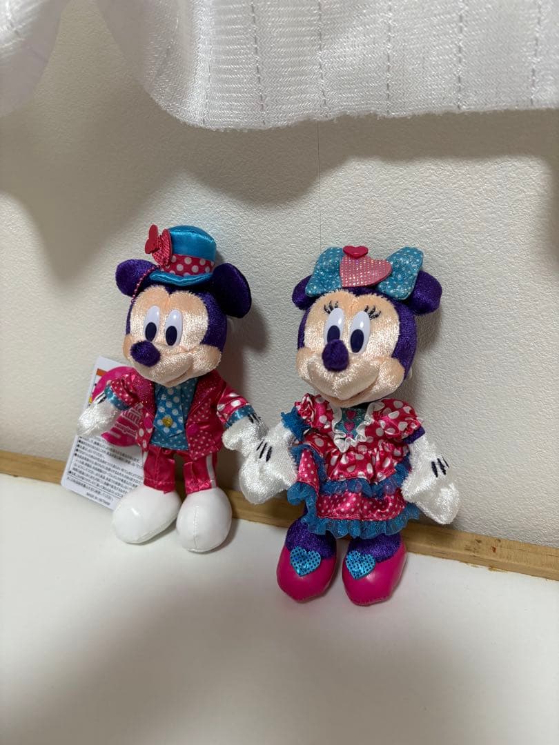 【新品タグ付き】ディズニー　ミニパル　ぬいぐるみバッジ　ミッキー　ミニーセット