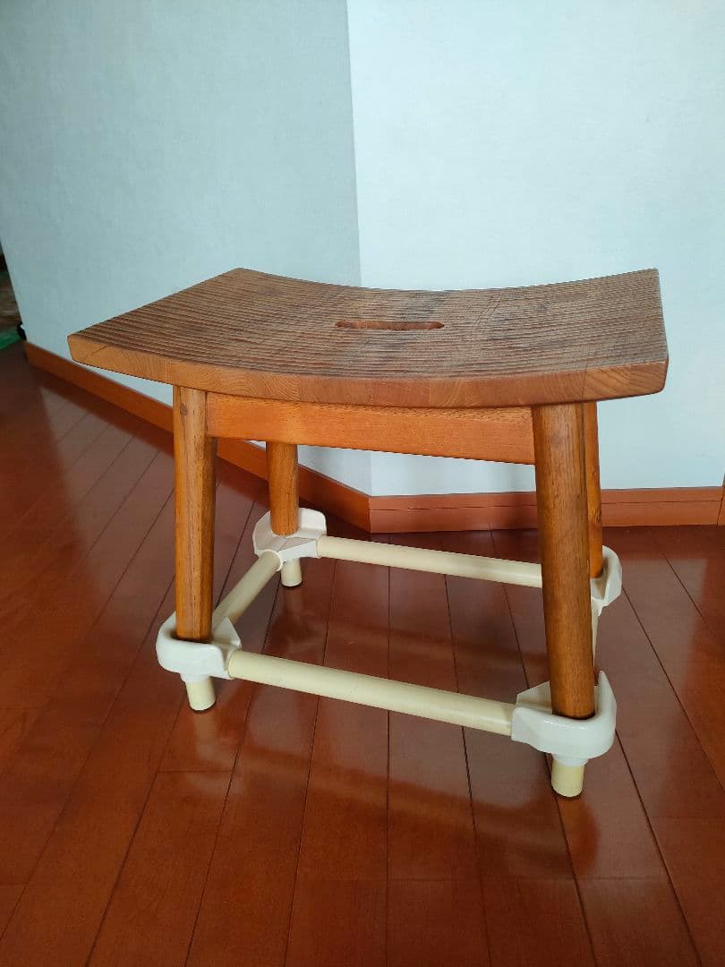 木製 曲線形状 スツール