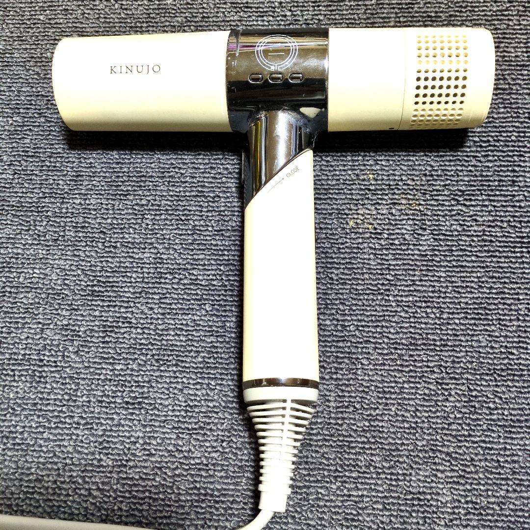 く*ん様 KINUJO ヘアドライヤーホワイト