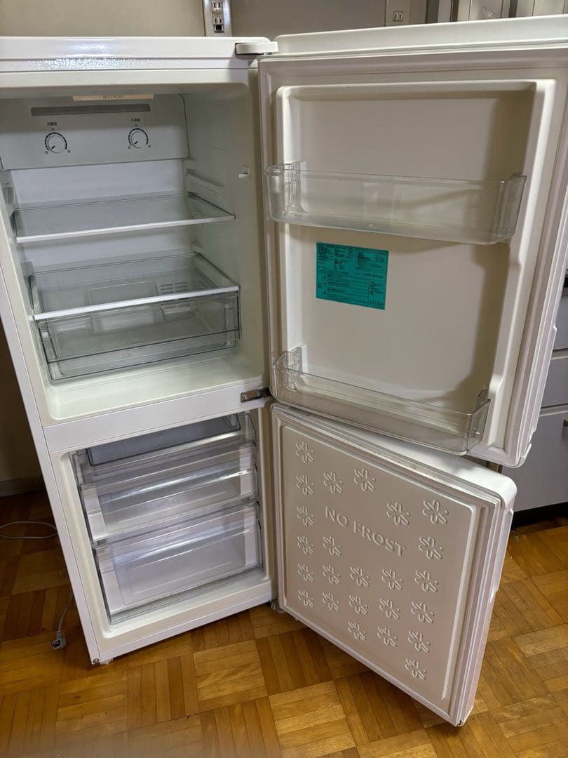 匿名配送　単身用　1人~2人暮らし　 ハイアール冷蔵庫　148ℓ ホワイト