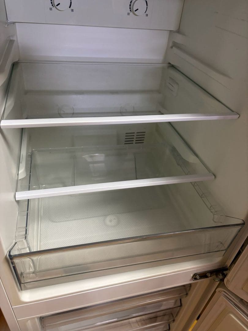 匿名配送　単身用　1人~2人暮らし　 ハイアール冷蔵庫　148ℓ ホワイト