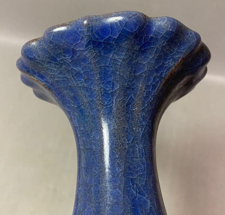 中国 青釉輪花口花入　u6210406