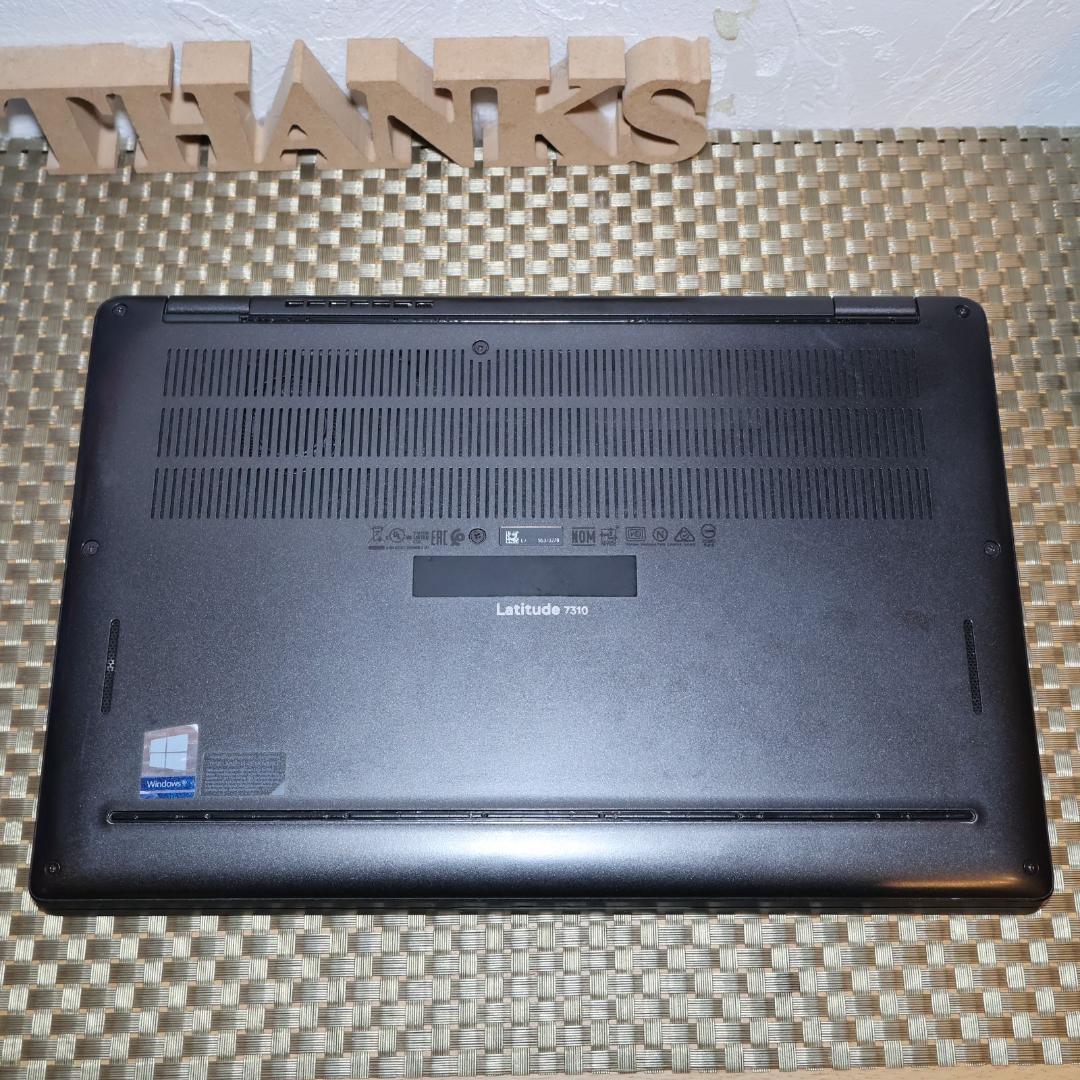 小型！Win11公式対応10世代i5/メ8/新品SSD/無線/カメラ/TypeC