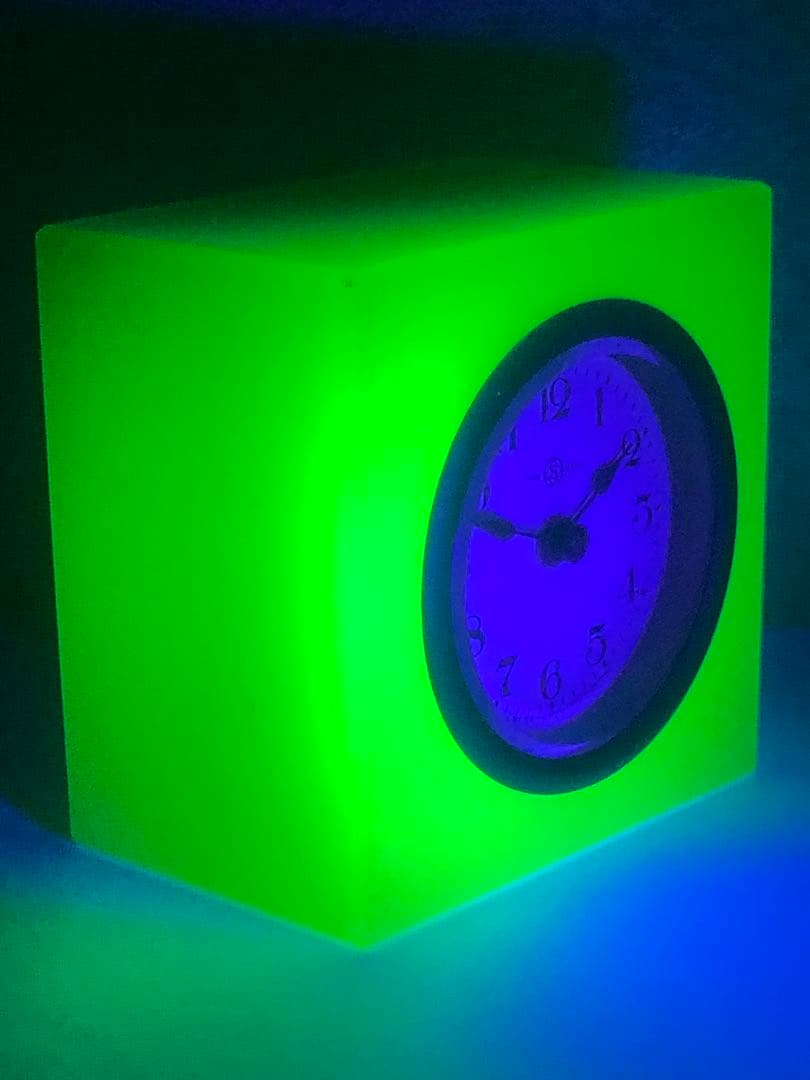 精工舎　ウランガラス置き時計　アンティーク　レトロ　骨董品　置き時計