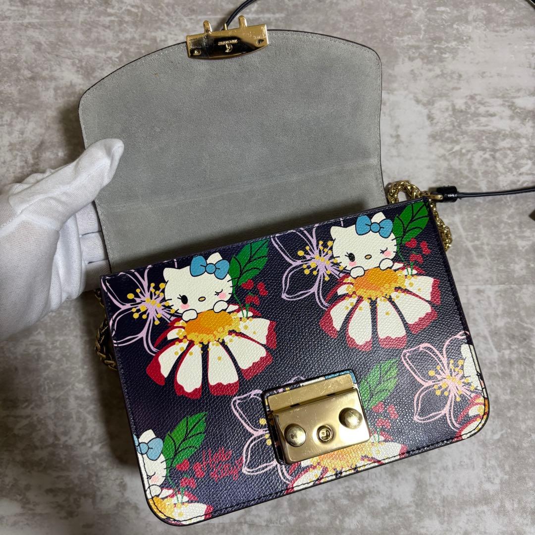 H250 美品✨FURLA フルラ　ショルダーバッグ　キティ　コラボ　チェーン